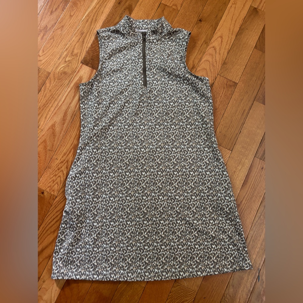 Tommy Bahama brown and White leopard Patterned dress size Large L part zip front